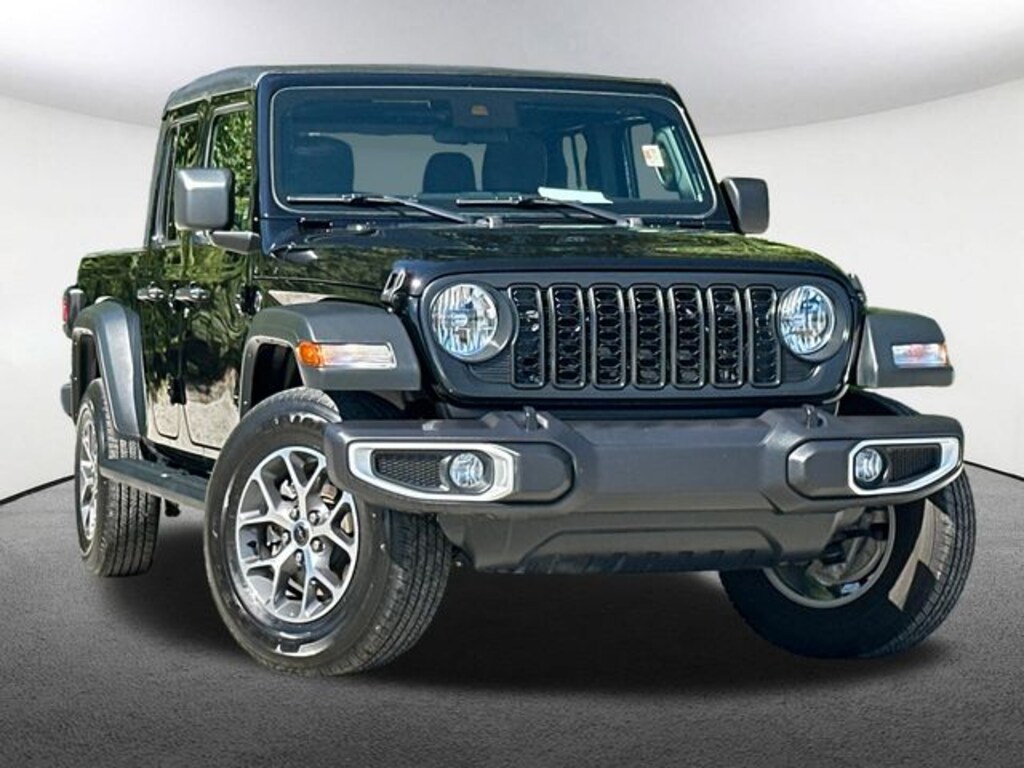Used 2025 Jeep Gladiator Sport S Truck