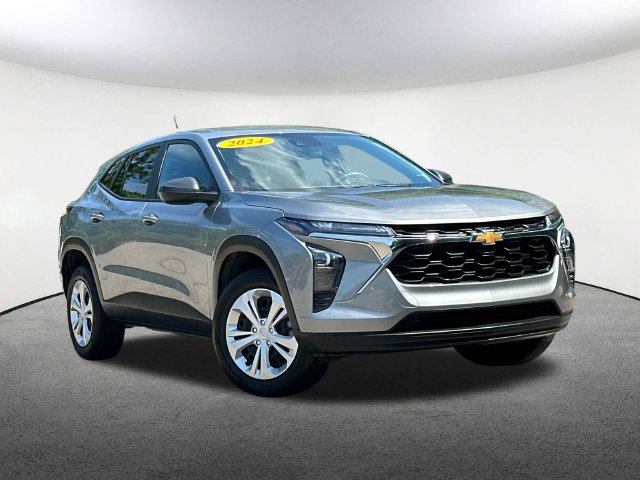 Used 2024 Chevrolet Trax LS with VIN KL77LFE2XRC214649 for sale in Milford, MA