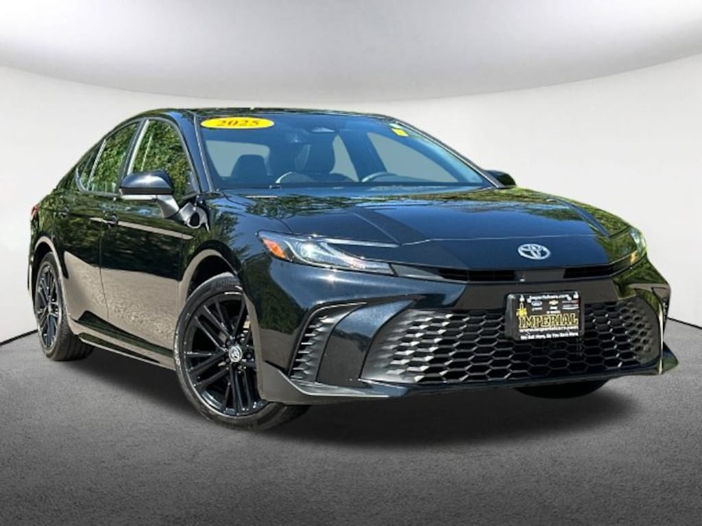 Certified 2025 Toyota Camry SE Sedan