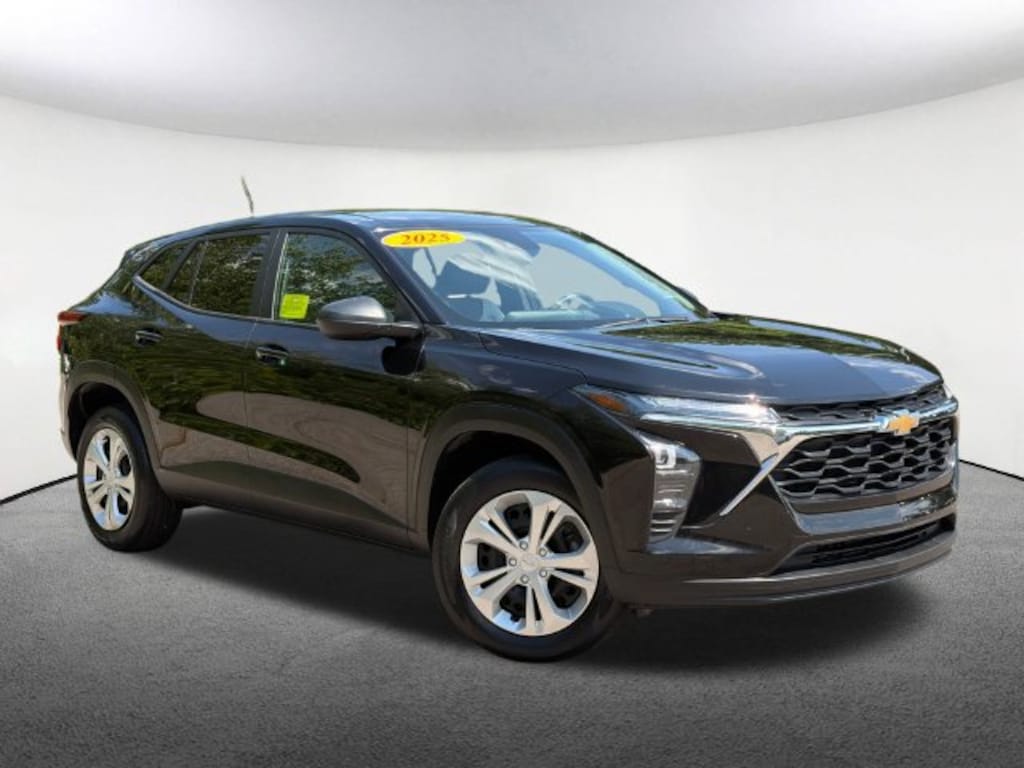 Used 2025 Chevrolet Trax LS SUV