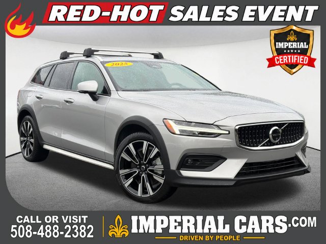 2025 Volvo V60 Cross Country Ultra
