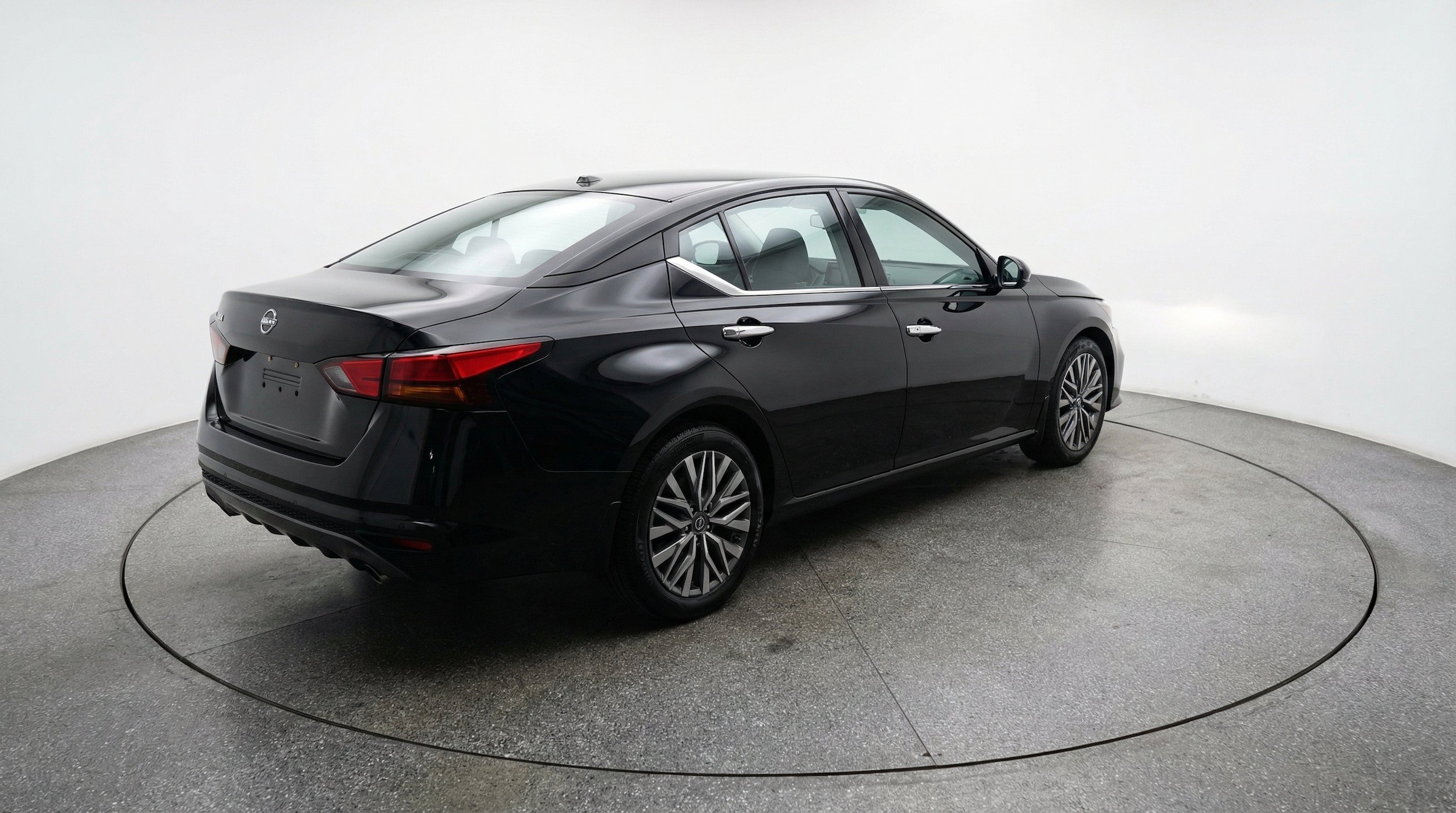 Thumbnail: 2025 Nissan Altima - 9