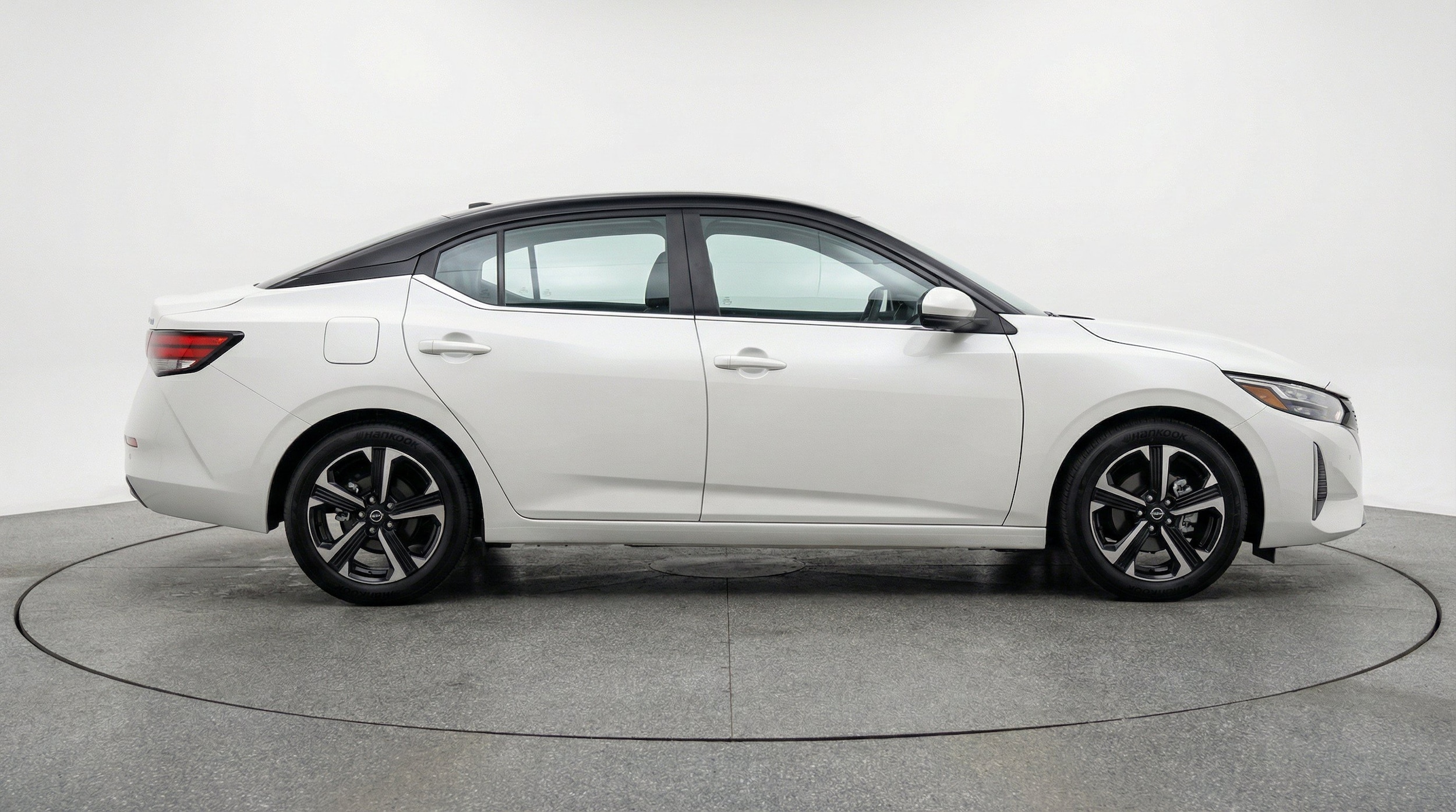 Thumbnail: 2025 Nissan Sentra - 10