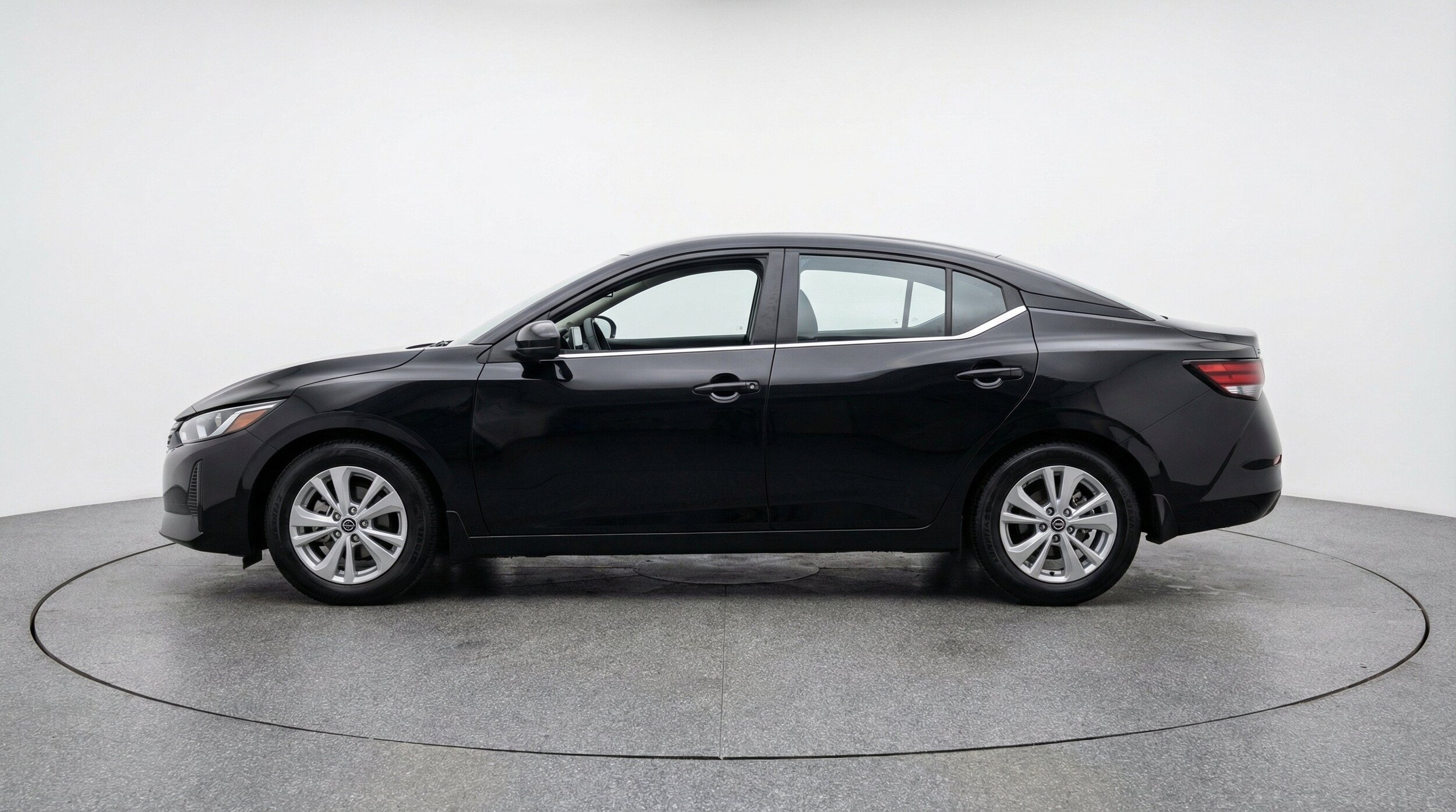 Thumbnail: 2025 Nissan Sentra - 5