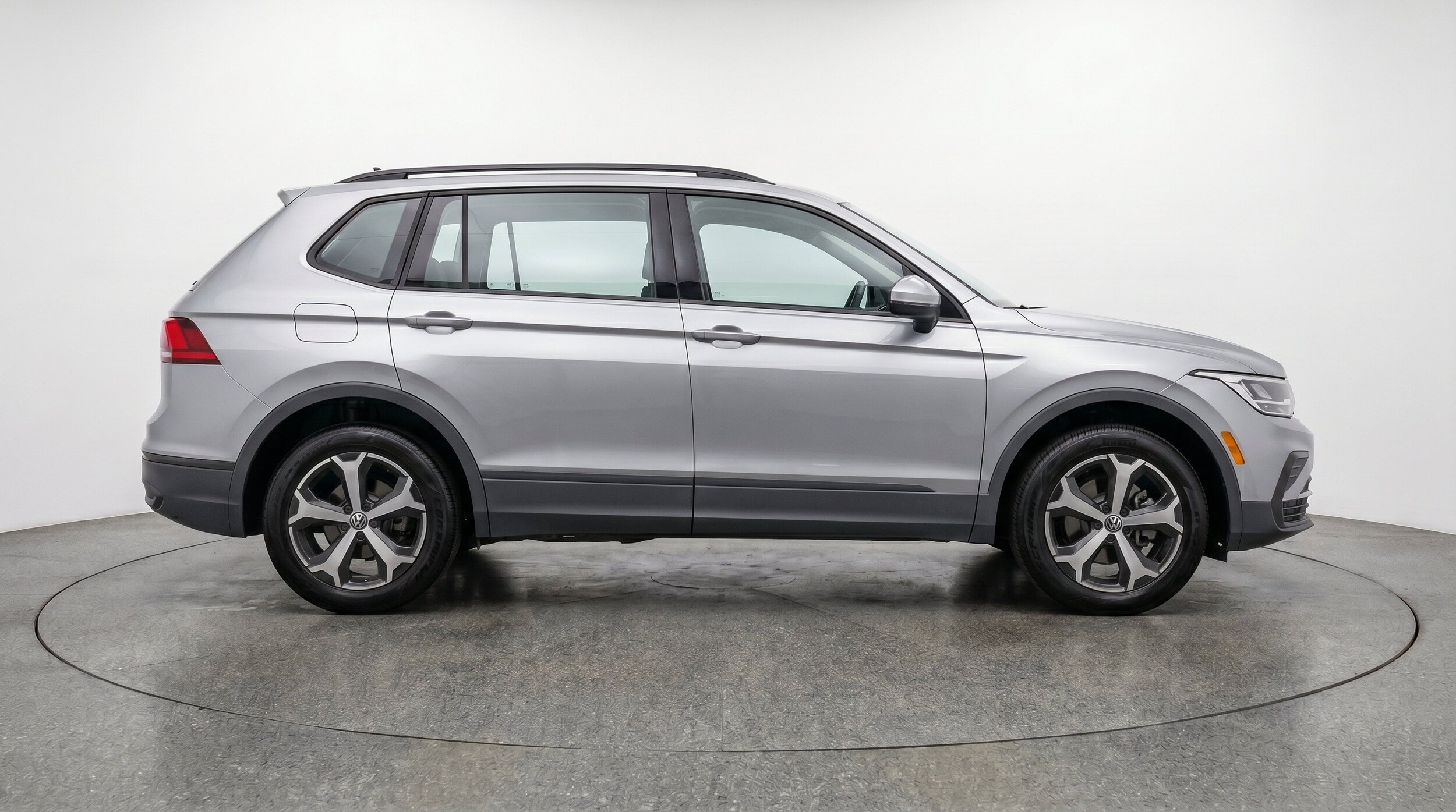 Thumbnail: 2026 Volkswagen Tiguan - 10
