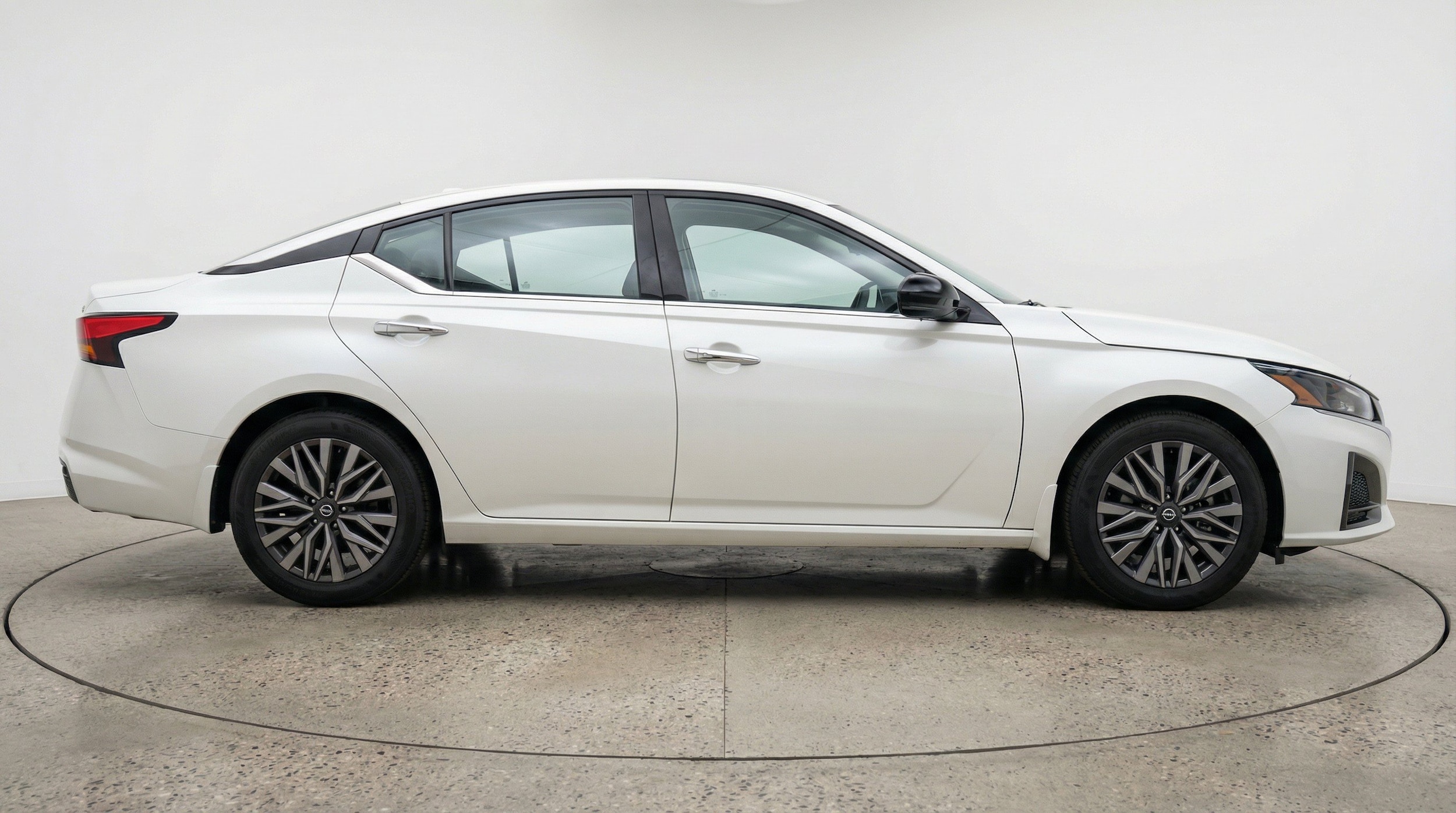 Thumbnail: 2025 Nissan Altima - 10