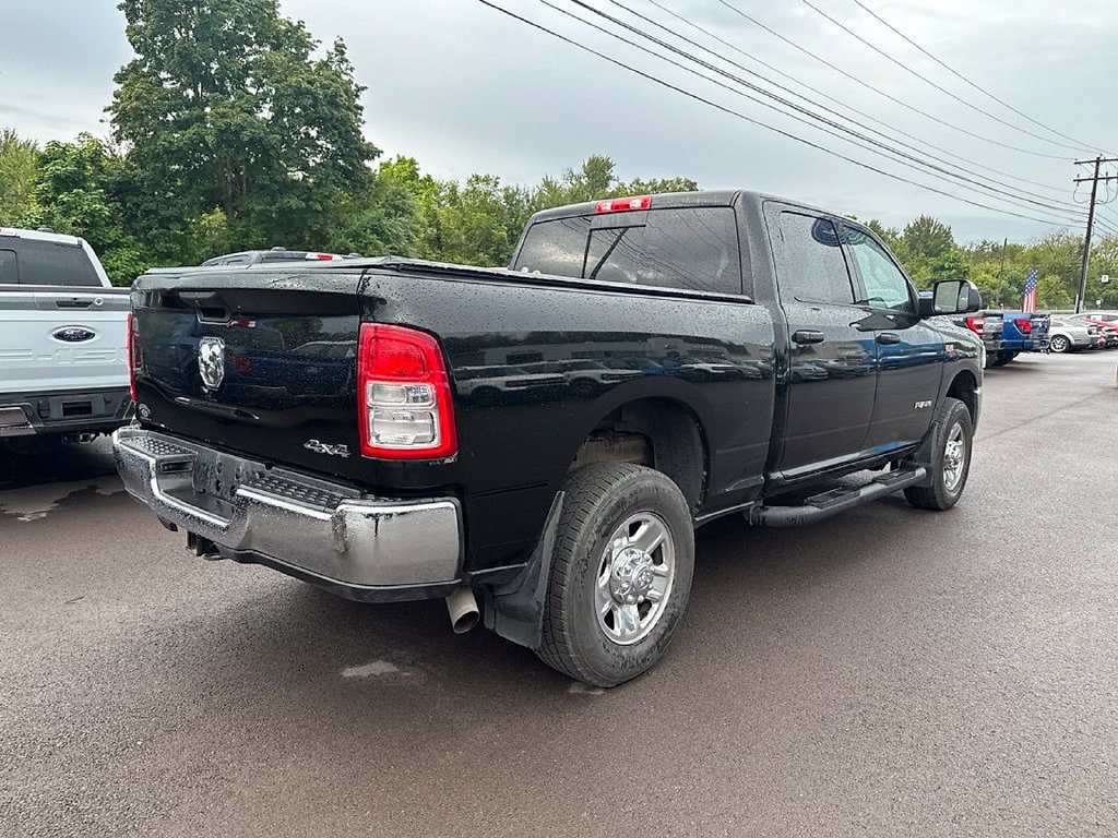 3C6UR5CJ2LG125145