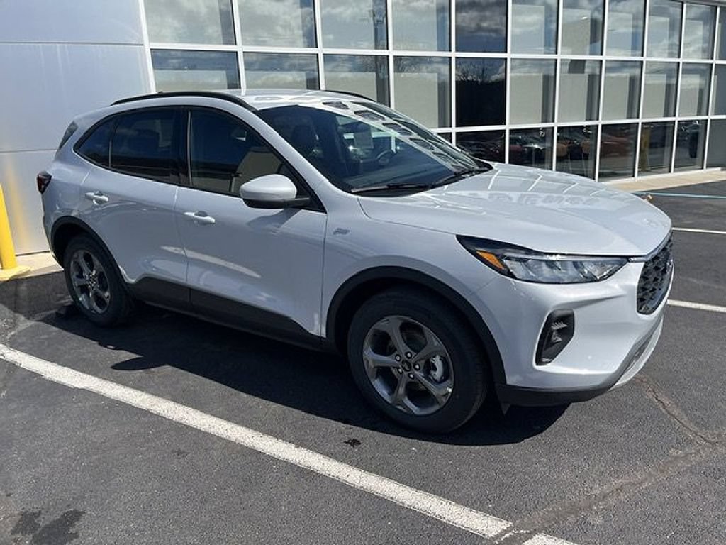 New 2026 Ford Escape Hybrid ST-Line Select SUV