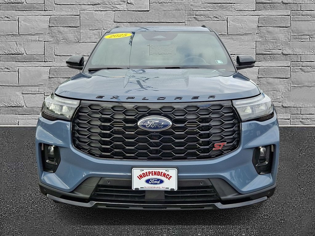 Used 2025 Ford Explorer ST SUV