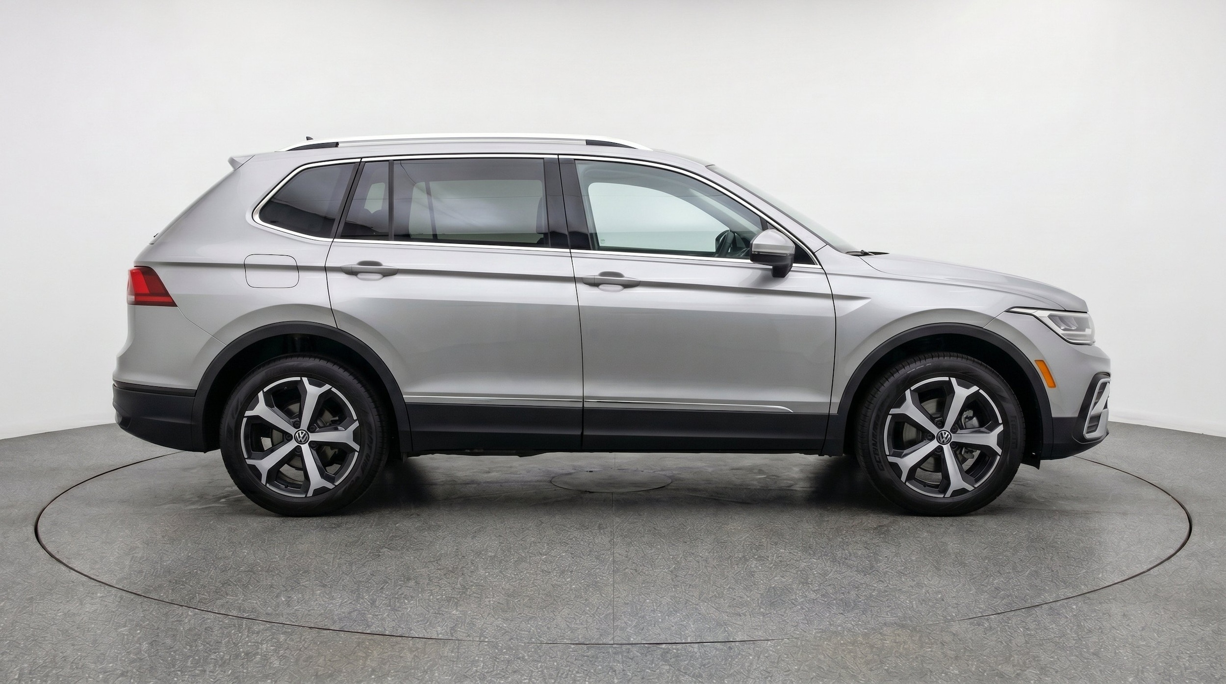 Thumbnail: 2026 Volkswagen Tiguan - 10