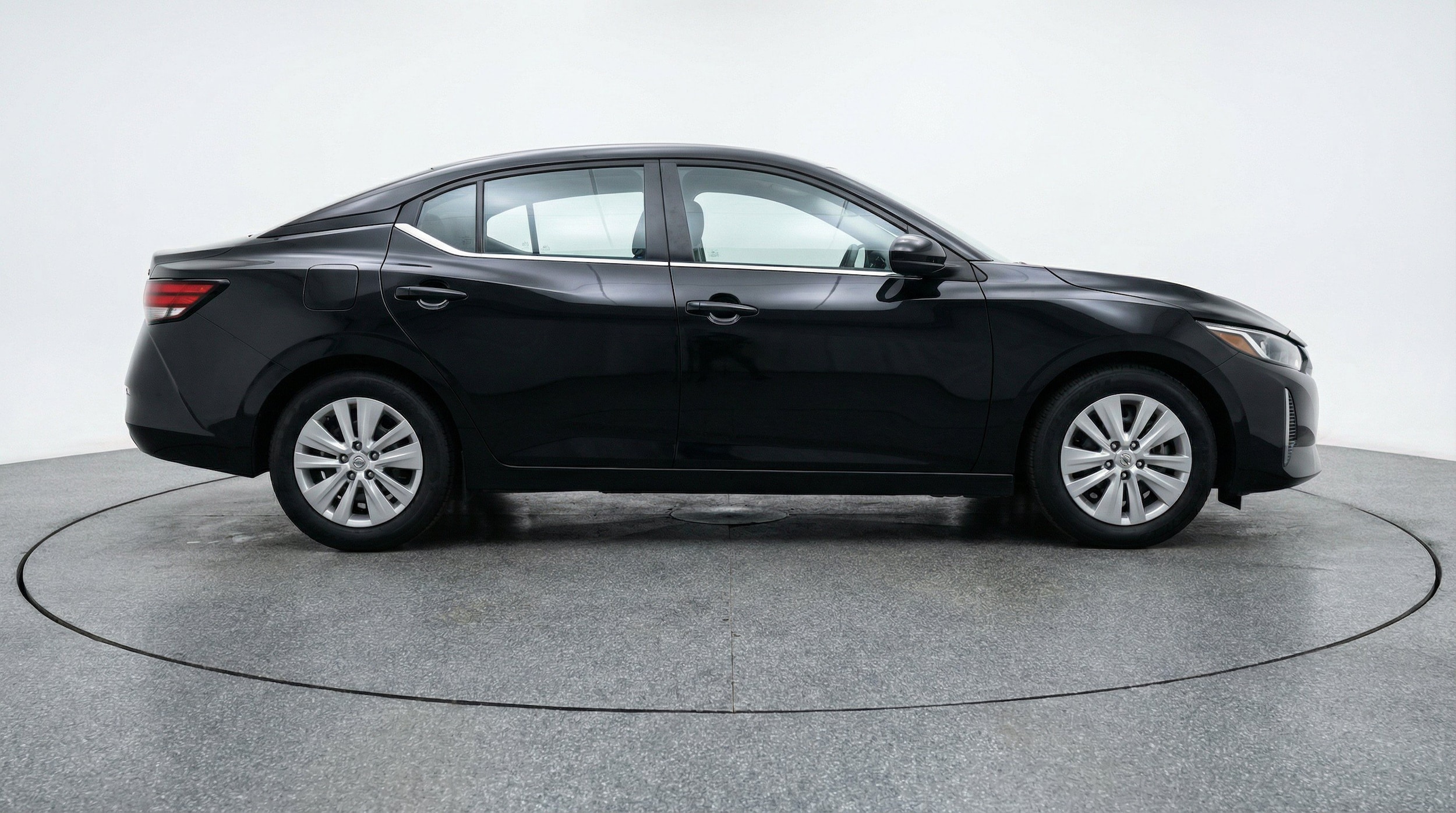 Thumbnail: 2025 Nissan Sentra - 10