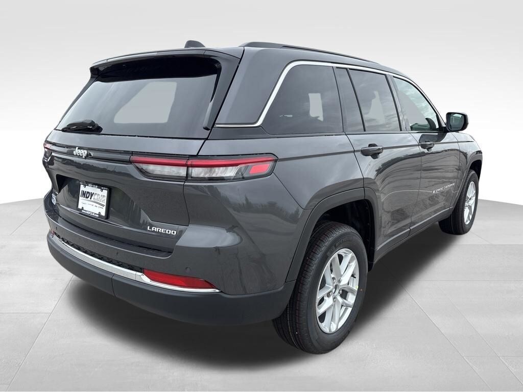 New 2026 Jeep Grand Cherokee LAREDO 4X4 Sport Utility