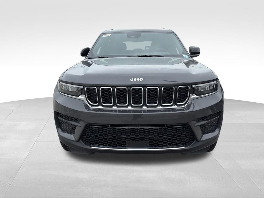 New 2026 Jeep Grand Cherokee LAREDO 4X4 Sport Utility