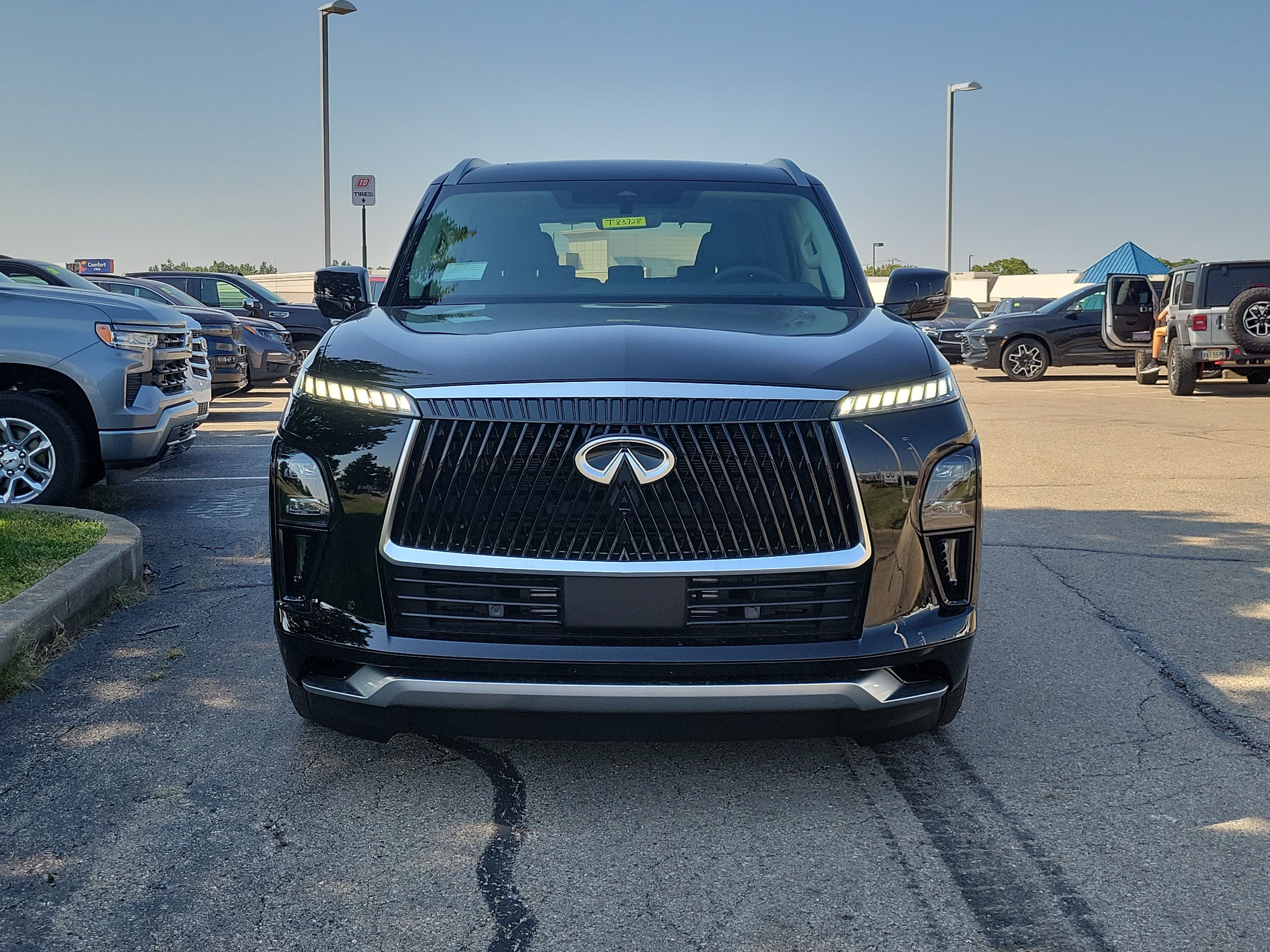 New 2027 INFINITI QX80 LUXE SUV