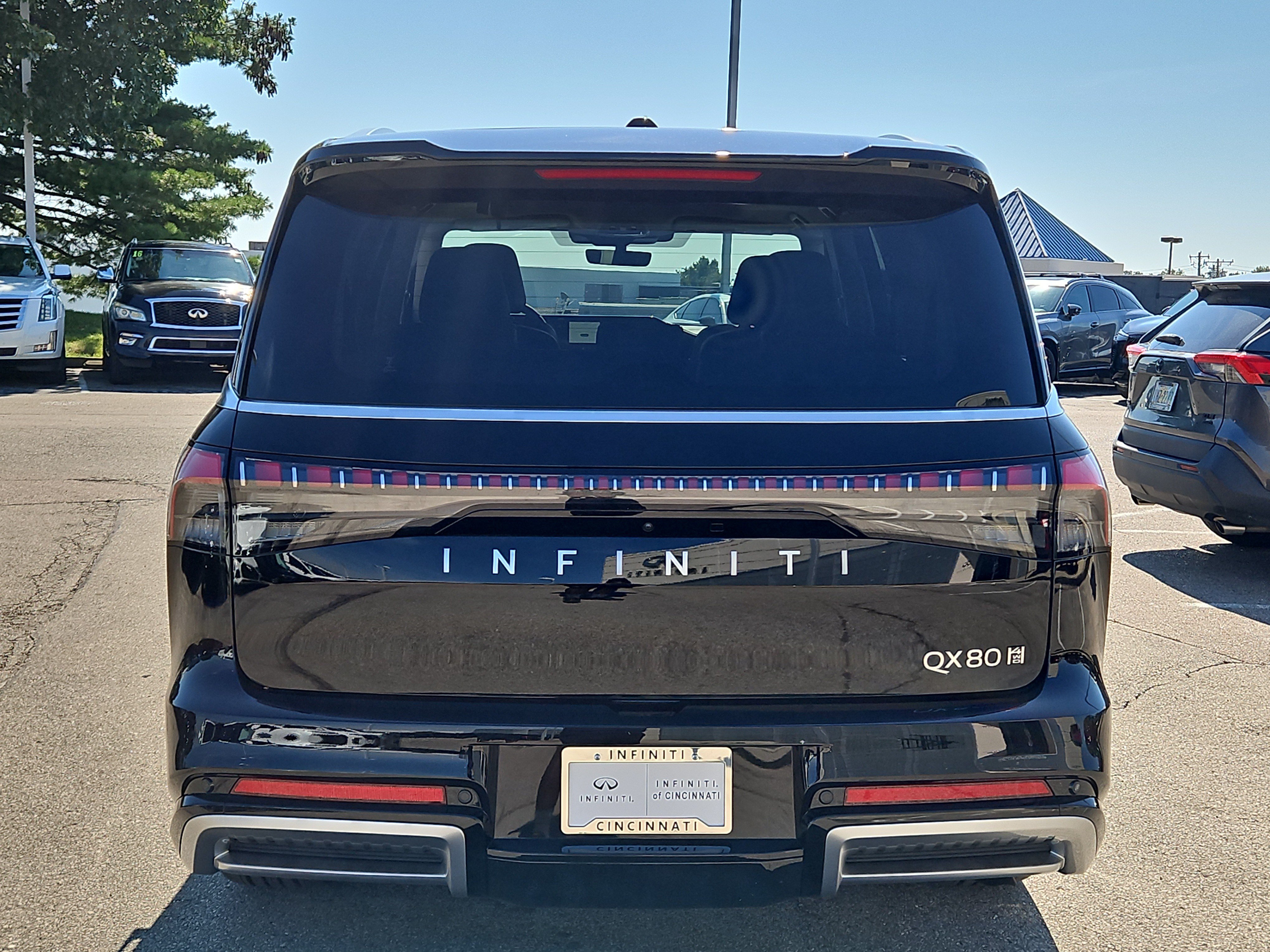 New 2027 INFINITI QX80 LUXE SUV