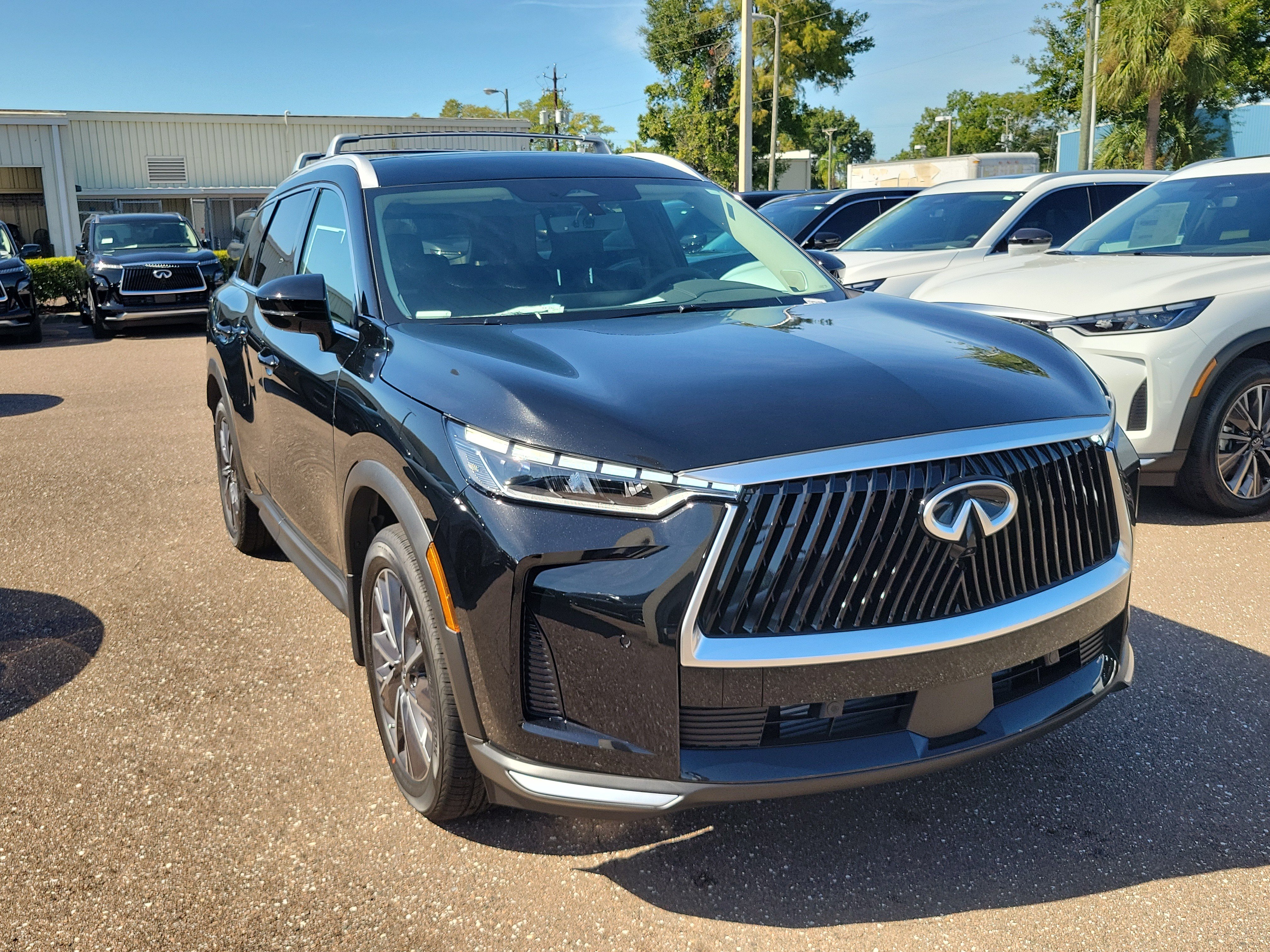 New 2027 INFINITI QX60 LUXE SUV