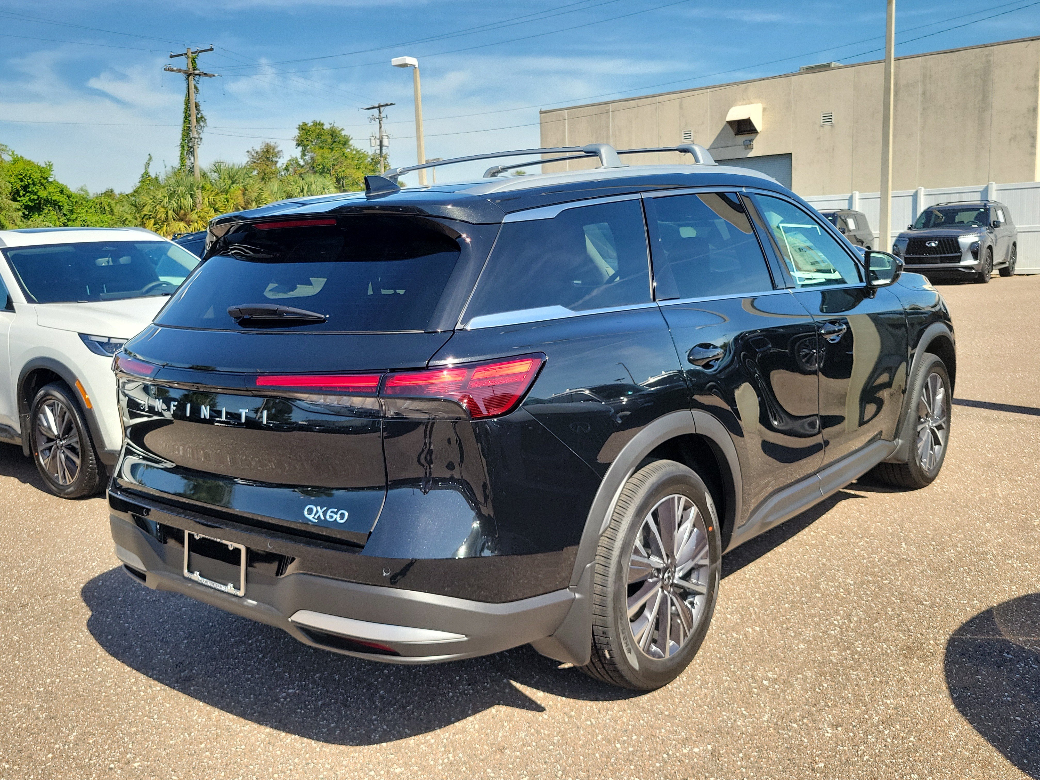 New 2027 INFINITI QX60 LUXE SUV