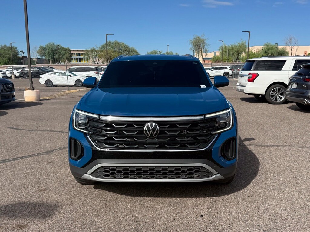 Used 2025 Volkswagen Atlas Cross Sport 2.0T SE SUV
