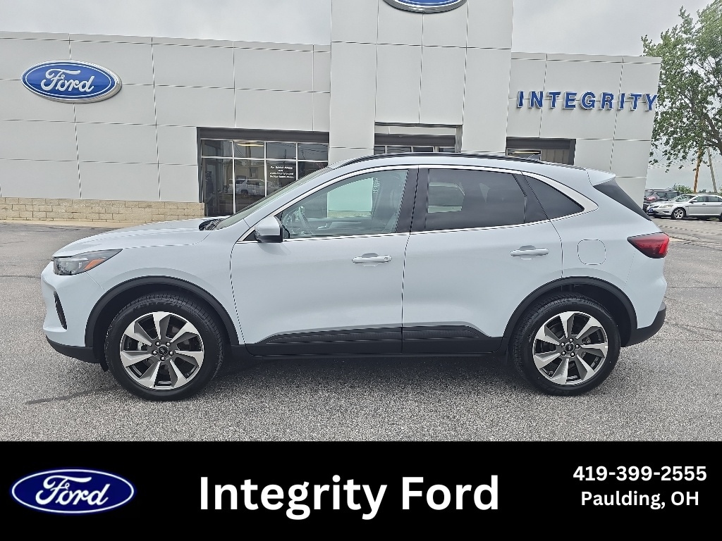 2025 Ford Escape Platinum
