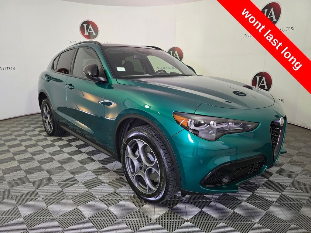 New 2025 Alfa Romeo Stelvio AWD Sport Utility