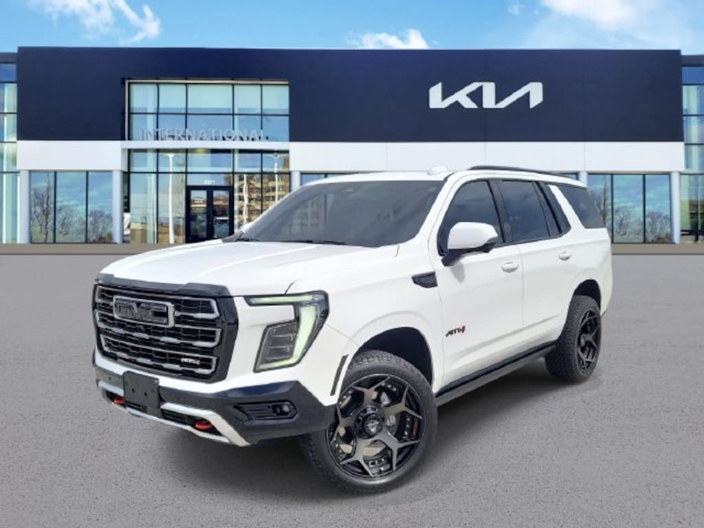Used 2025 GMC Yukon AT4 SUV
