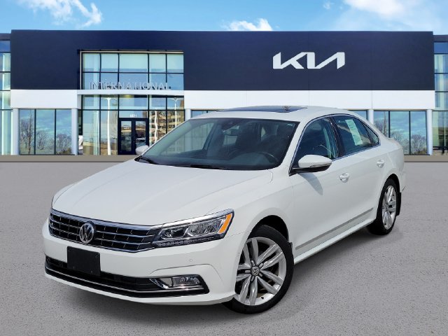 2017 Volkswagen Passat SEL Premium Sedan