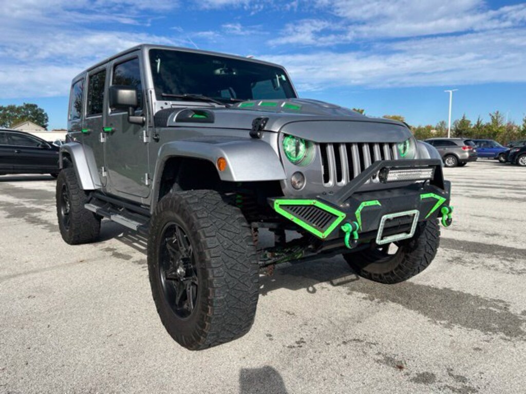 Used 2017 Jeep Wrangler Unlimited Sahara SUV