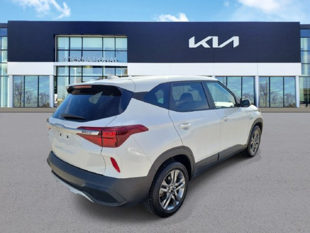 New 2022 Kia Seltos LX SUV