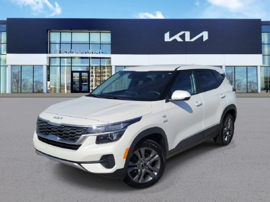 New 2022 Kia Seltos LX SUV