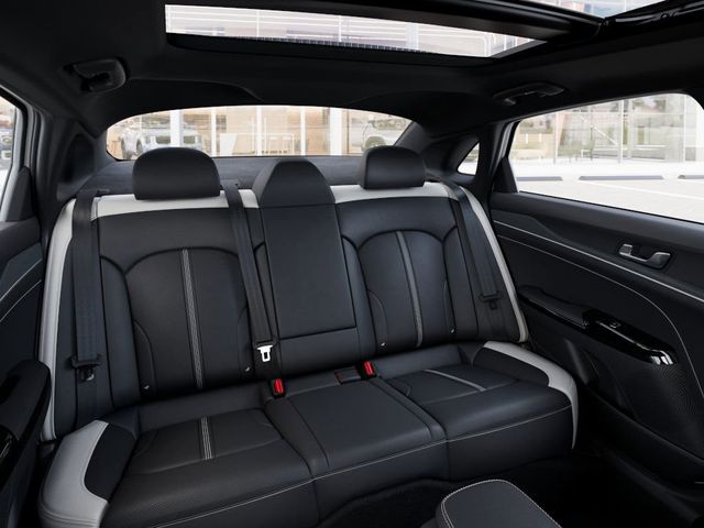 2026 Kia K5 GT-Line - Photo 15