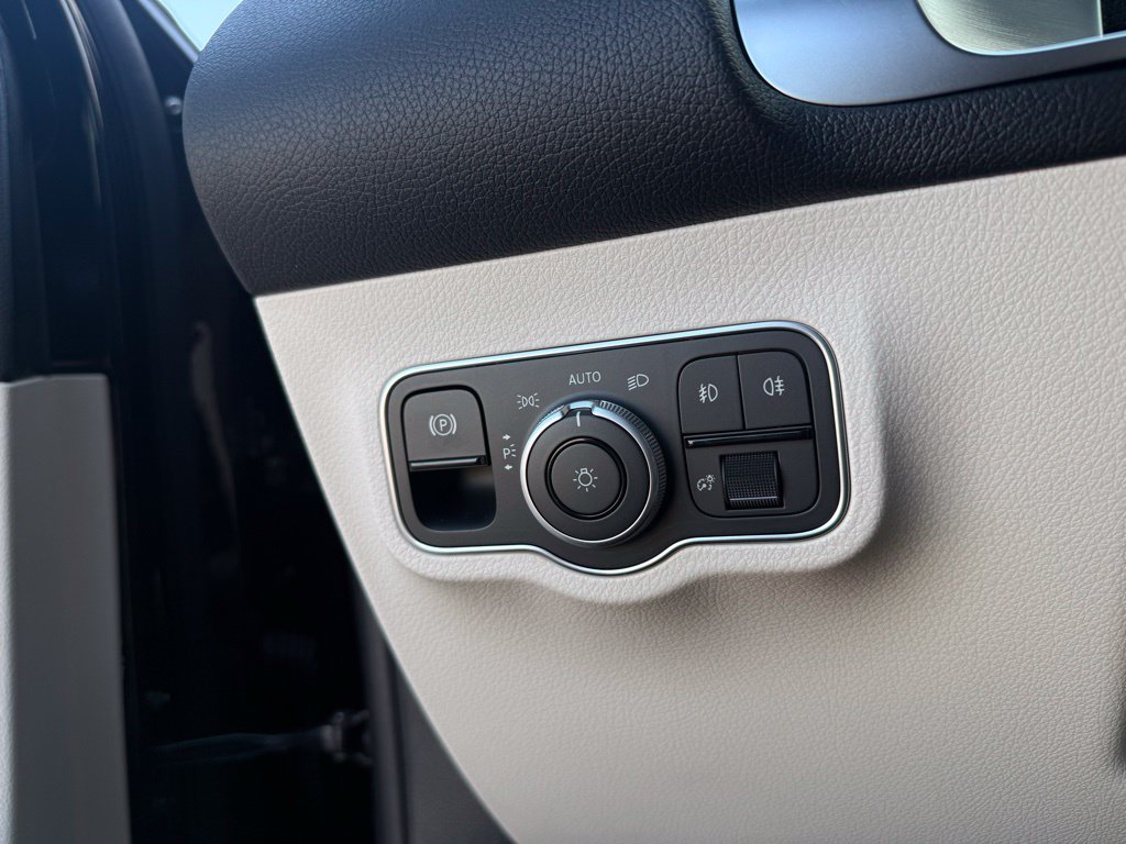 2026 Mercedes-Benz GLB GLB 250 - Photo 17