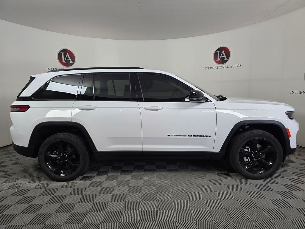 Used 2023 Jeep Grand Cherokee Limited SUV