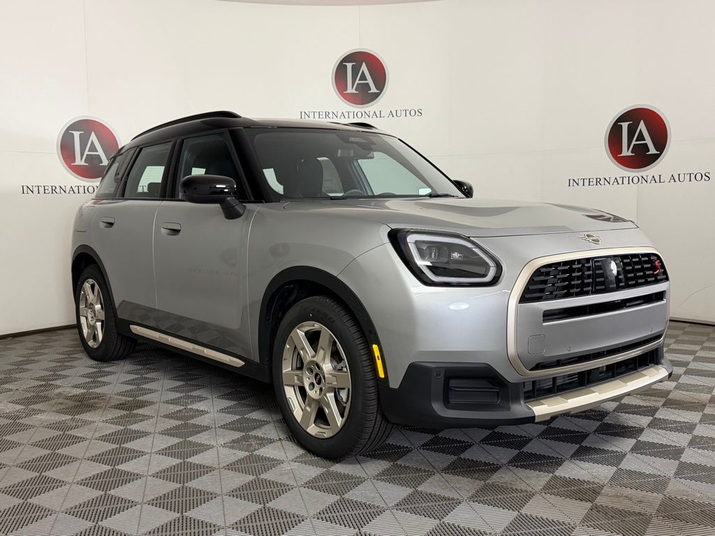New 2026 MINI Countryman Signature Plus SUV