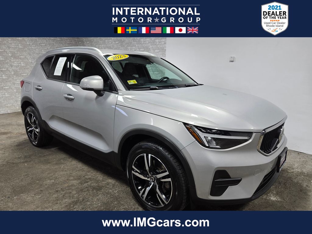 2023 Volvo XC40