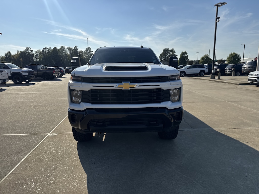 Used 2025 Chevrolet Silverado 2500 HD Custom Truck Crew Cab