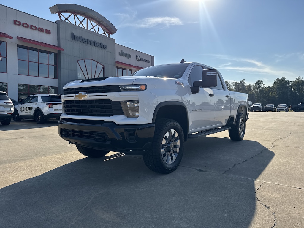 Used 2025 Chevrolet Silverado 2500 HD Custom Truck Crew Cab