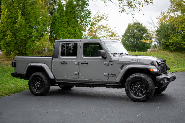 Used 2021 Jeep Gladiator Sport Truck Crew Cab