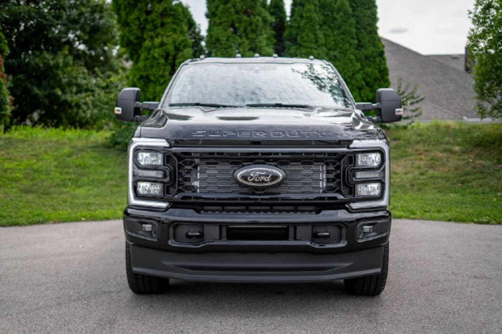 New 2026 Ford F-250SD XLT Truck Crew Cab