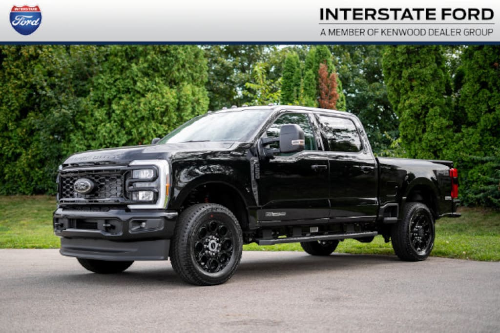 New 2026 Ford F-250SD XLT Truck Crew Cab