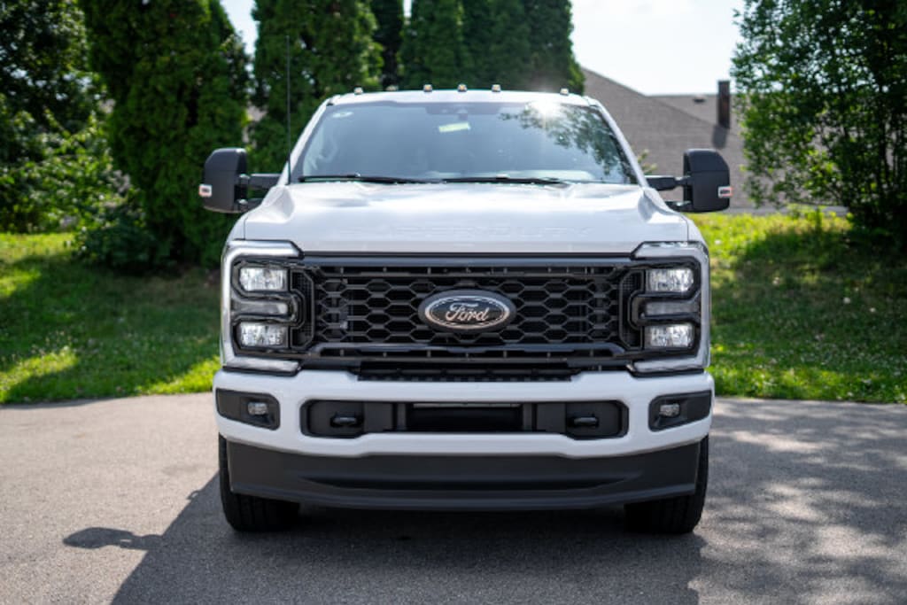 New 2026 Ford F-250SD XLT Truck Crew Cab
