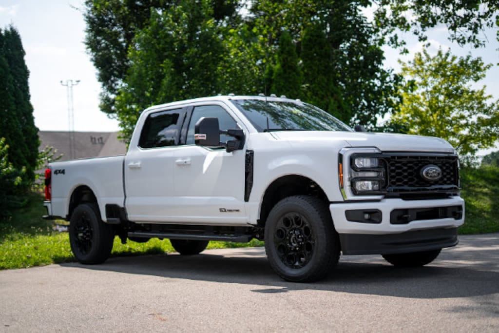 New 2026 Ford F-250SD XLT Truck Crew Cab
