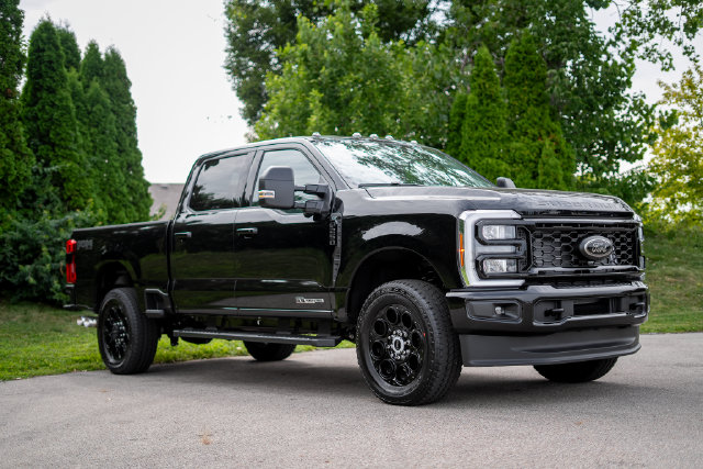 New 2026 Ford F-250SD XLT Truck Crew Cab