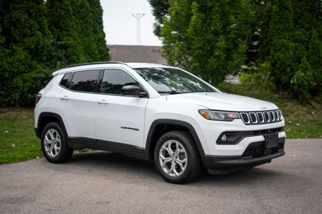 Used 2024 Jeep Compass Latitude SUV