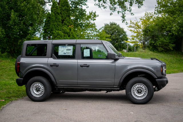 New 2026 Ford Bronco Base SUV