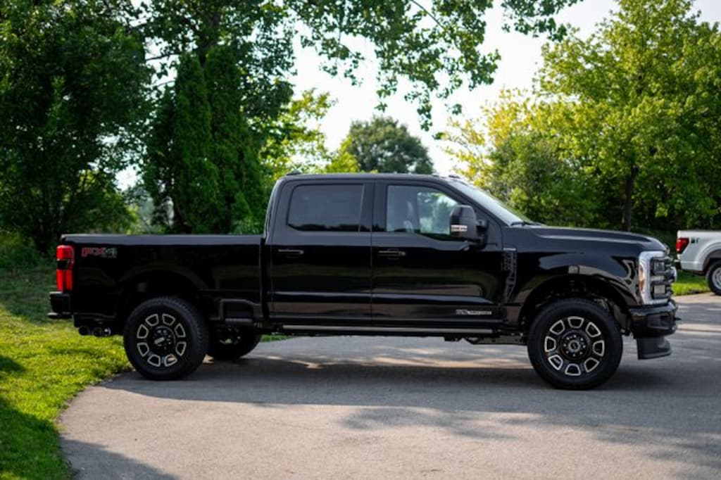 New 2026 Ford F-250SD Platinum Truck Crew Cab