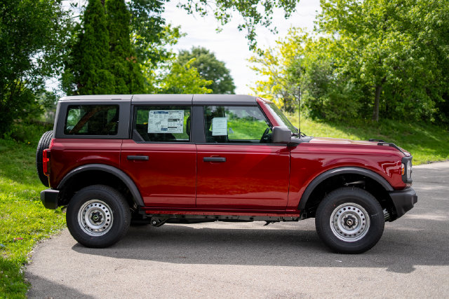 New 2026 Ford Bronco Base SUV