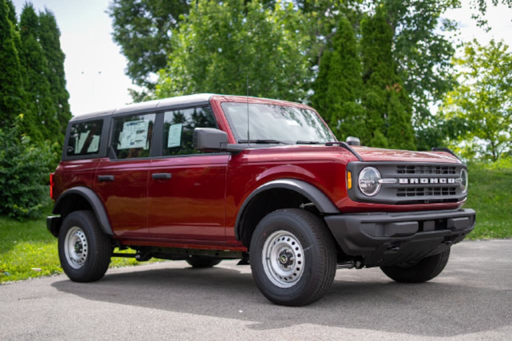 New 2026 Ford Bronco Base SUV