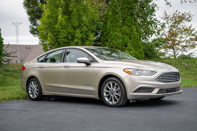 Used 2017 Ford Fusion Hybrid SE Sedan