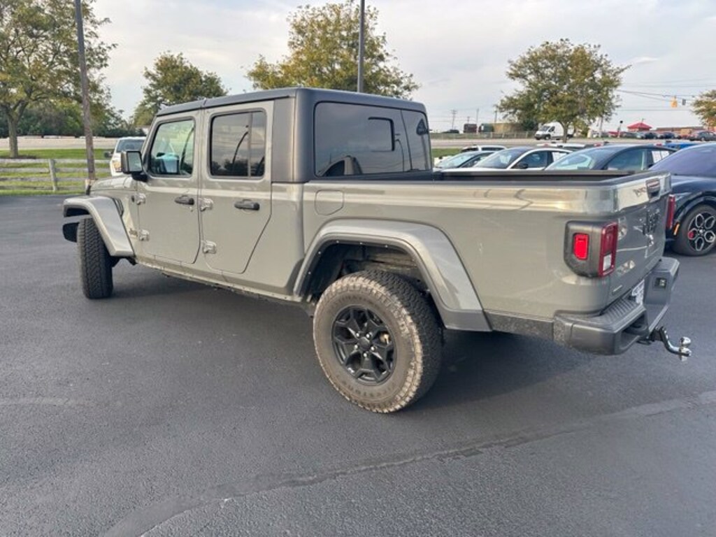 Used 2021 Jeep Gladiator Sport Truck Crew Cab