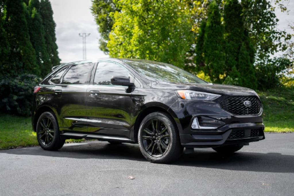 Used 2024 Ford Edge SUV